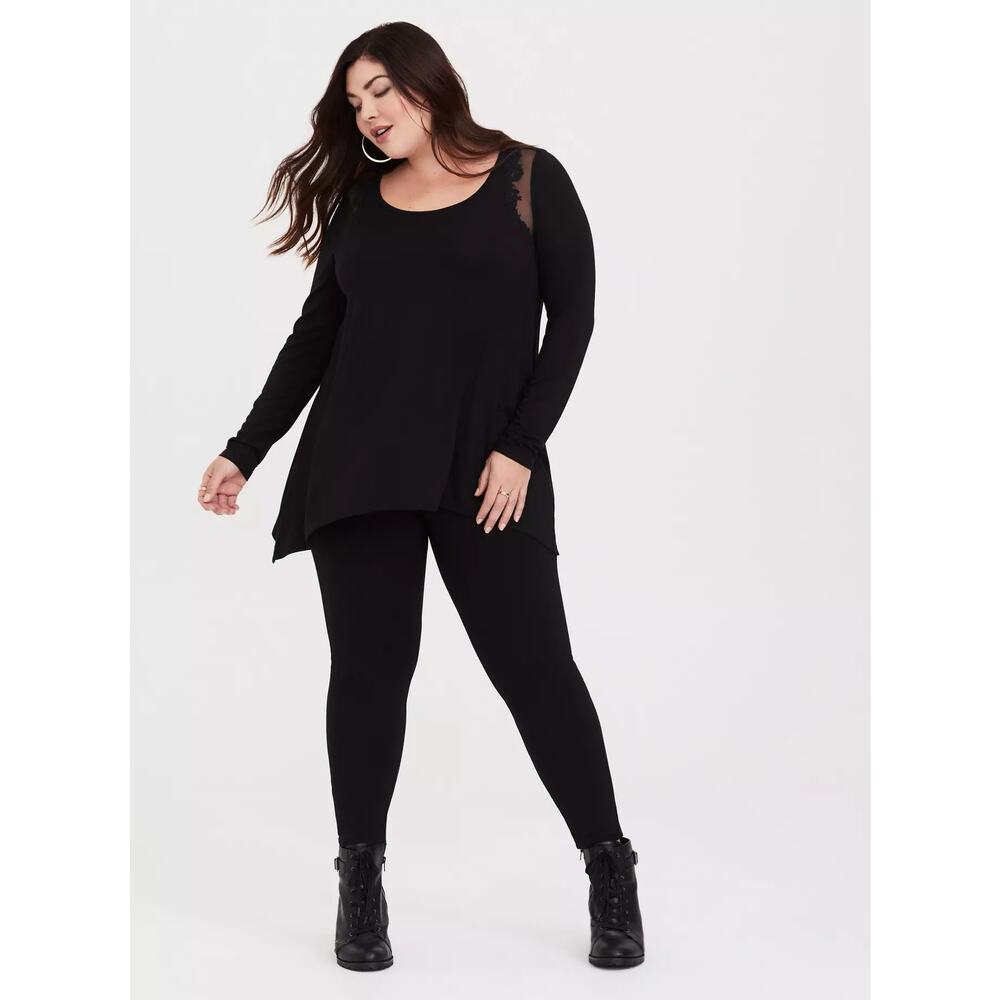 NWT Torrid Super Soft Lace Sharkbite Hem Long Sleeve Tee Plus Size: 2X (18/20)
